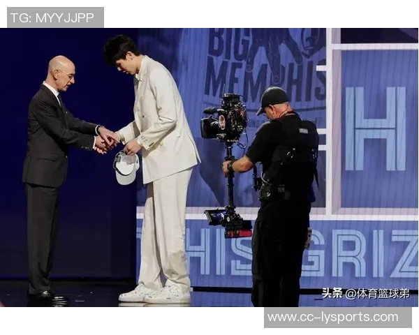 布雷克韦斯利盛赞杨瀚森天赋出众期待他夺得最佳新秀荣誉